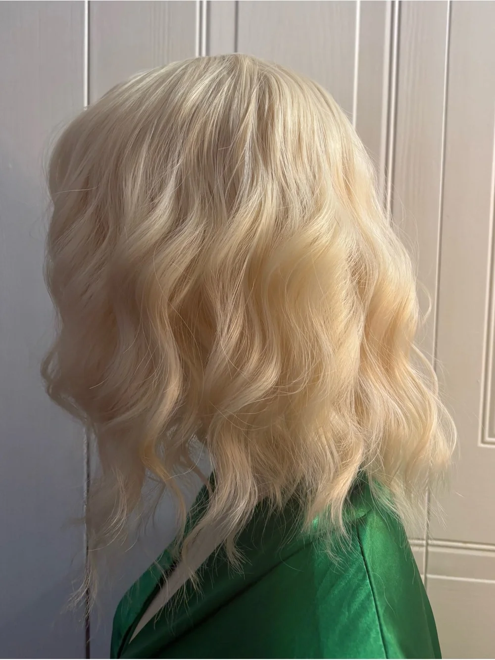 Short Wavy Blonde Synthetic Wig with Bangs for Women Daily Use Or Party Wear